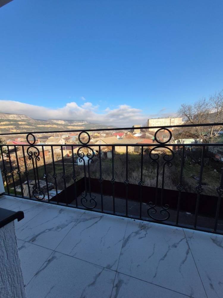 photo_5344031900529527582_y