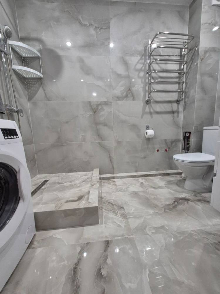 photo_5344031900529527587_y