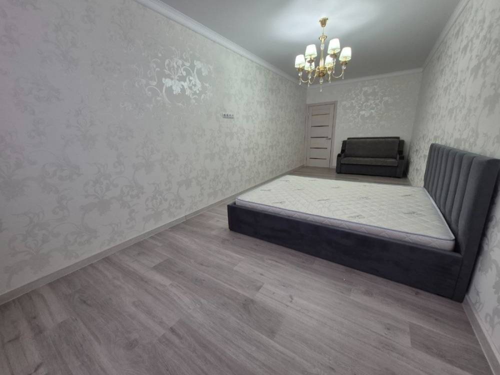 photo_5344031900529527596_y