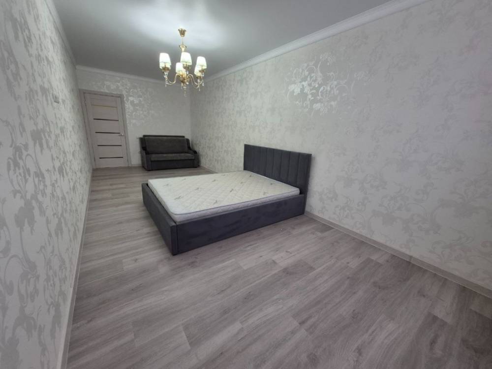 photo_5344031900529527598_y