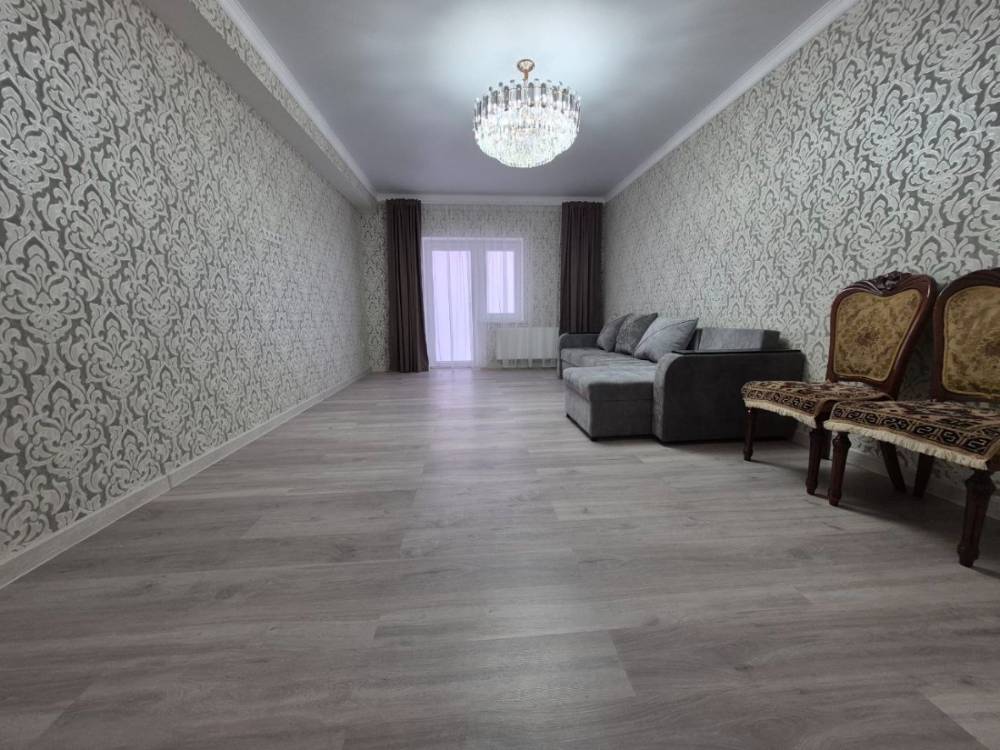 photo_5344031900529527593_y