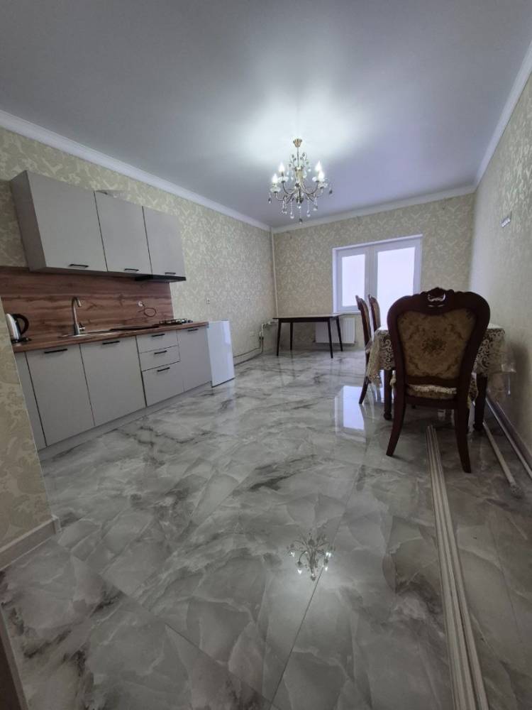 photo_5344031900529527583_y