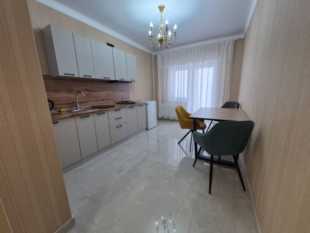 photo_5341780100715843906_y