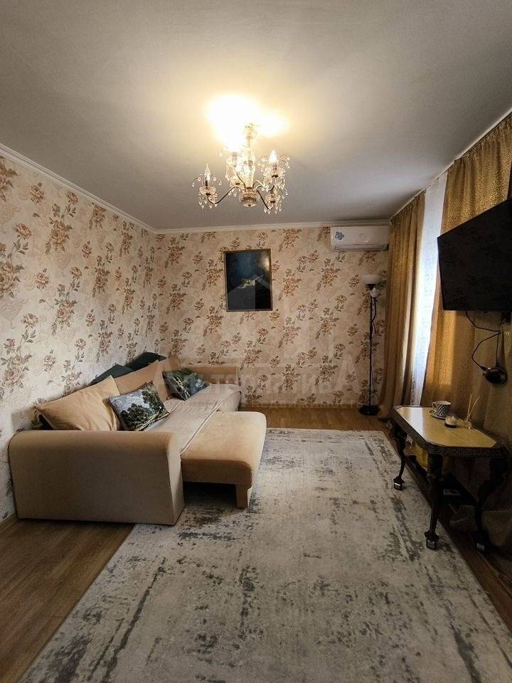 photo_5346135528266468943_y