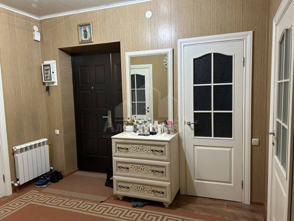 photo_5208548351174367539_y