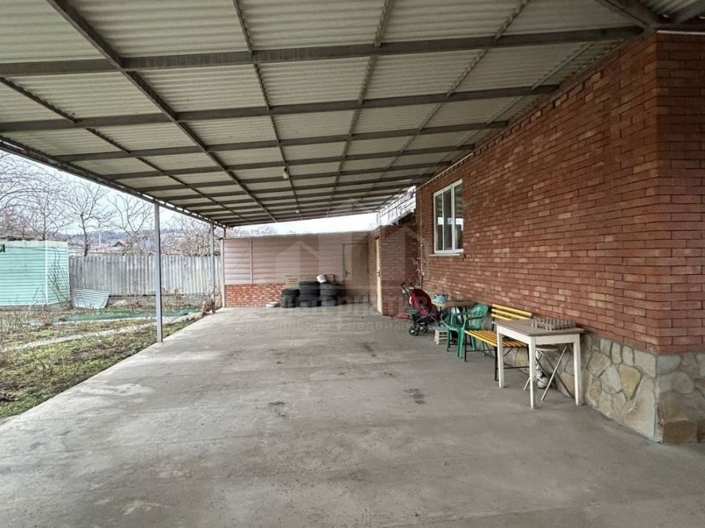 photo_5208548351174367520_y