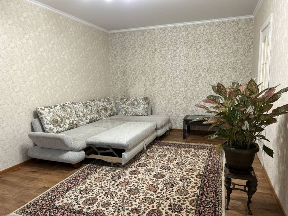 photo_5208548351174367527_y