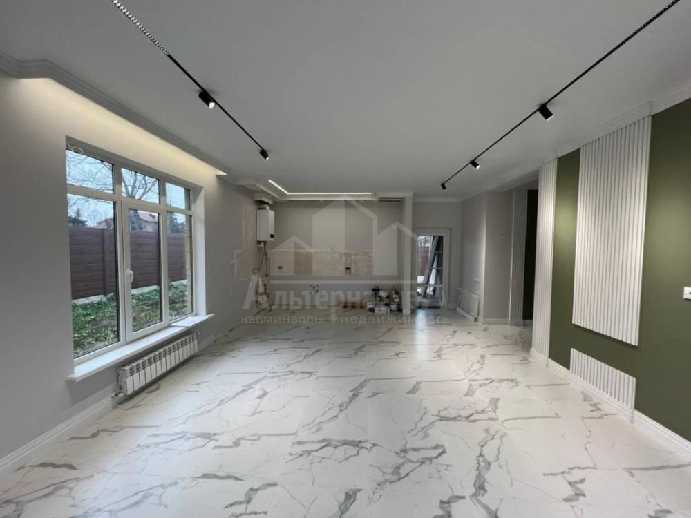 photo_5343980356627010128_y