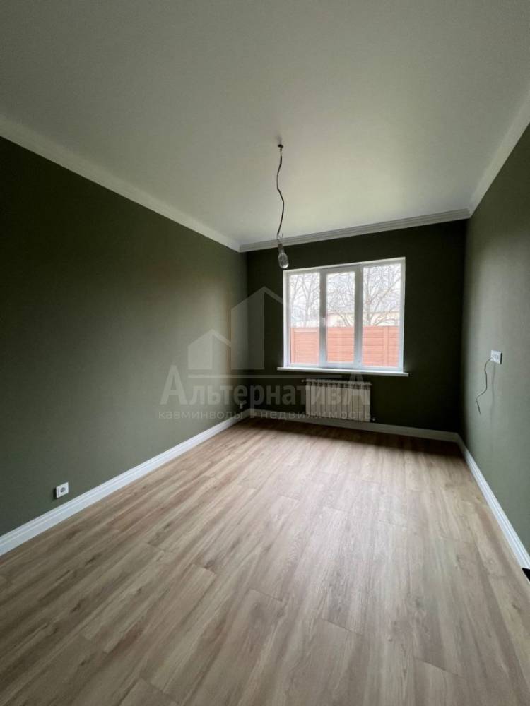 photo_5343980356627010131_y