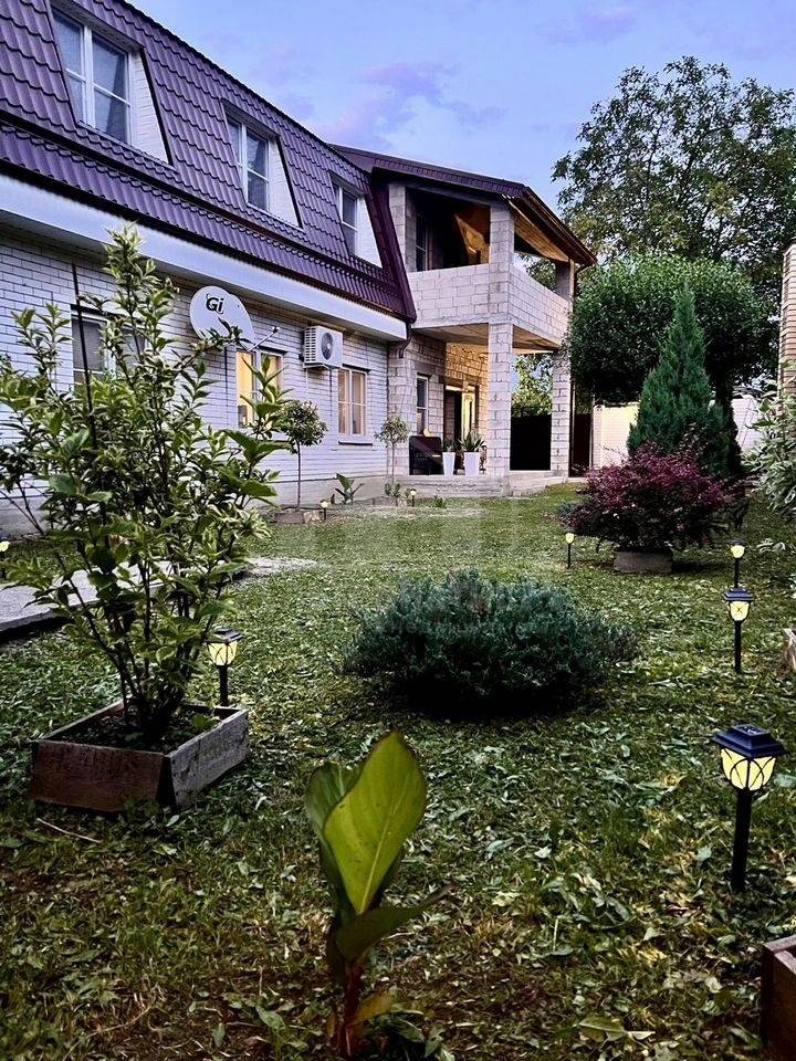 photo_5346135528266469232_y