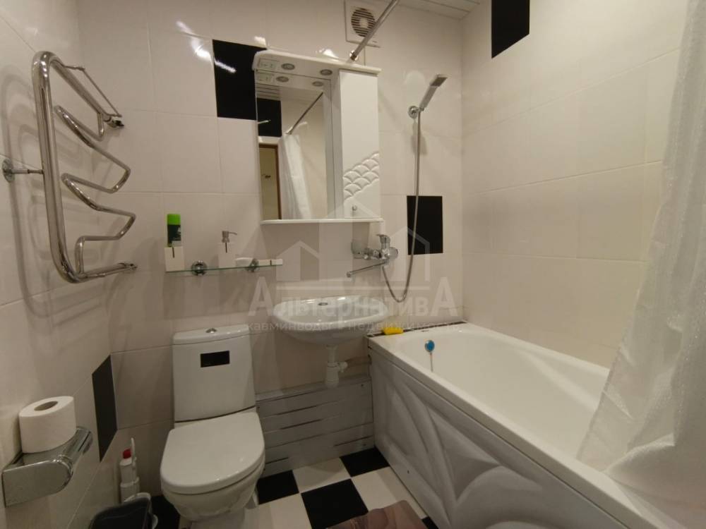 930e8cdb-0439-4f90-8562-a3d06aff2162