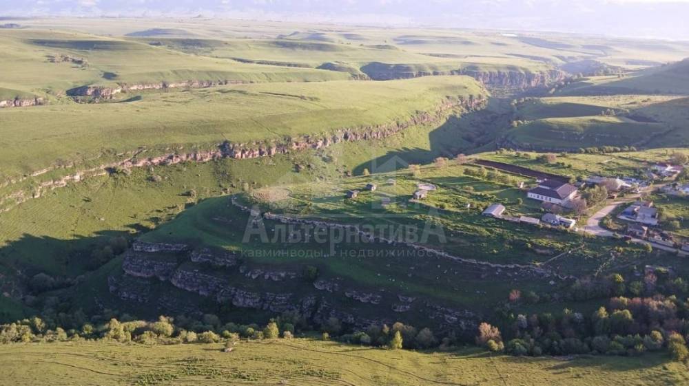 Ставропольский край, Кисловодск, пос.Элькуш, Школьная ул.; Участок на участке 85 сот.