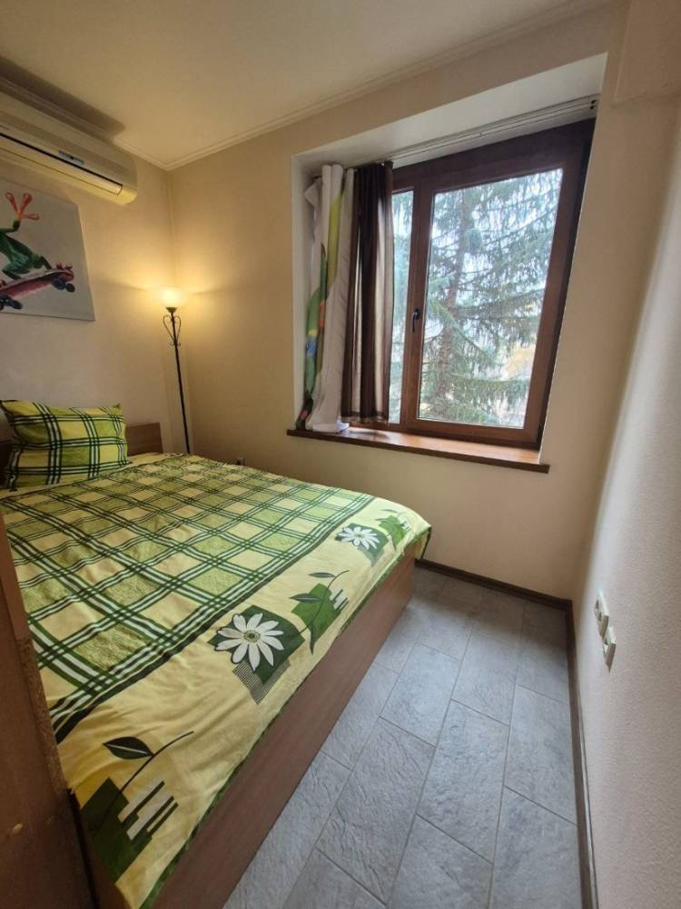 photo_5415954585349722504_y