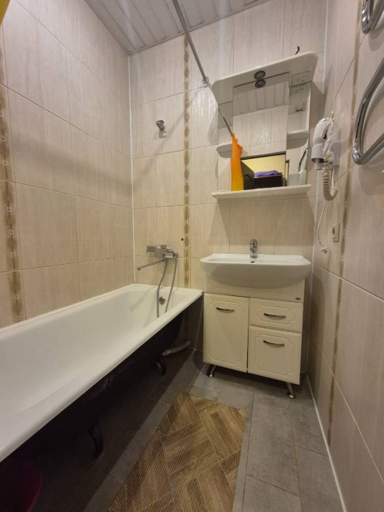 photo_5415954585349722510_y