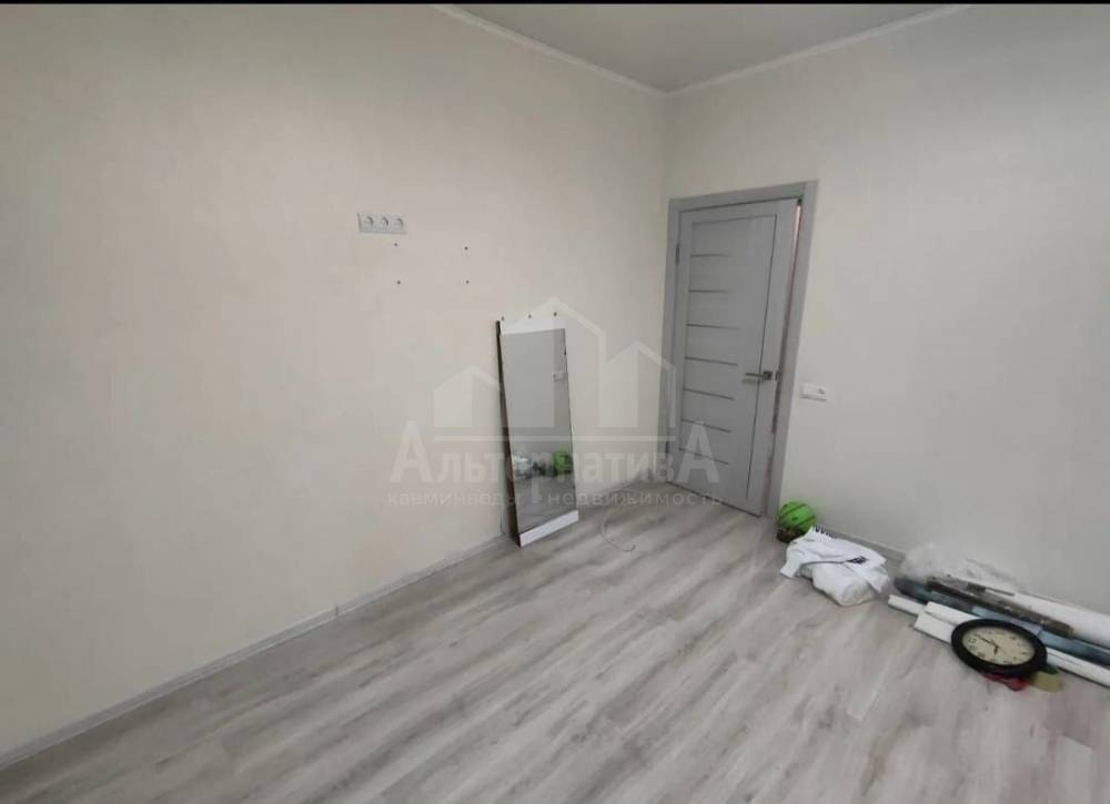 photo_5436038977707250139_y