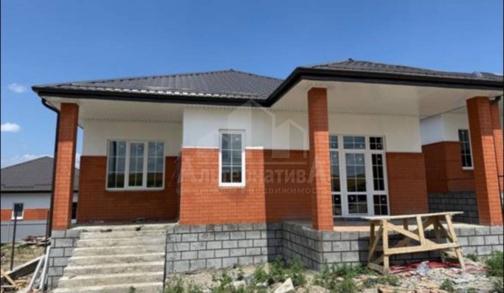 Ставропольский край, Ессентуки, ст. Ессентукская, Дубовая ул.; Дом 110м² на участке 4 сот. 1 эт.