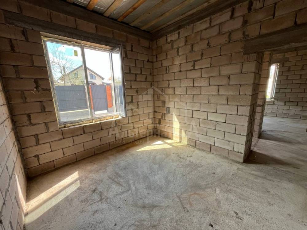 photo_5427359935428758856_y