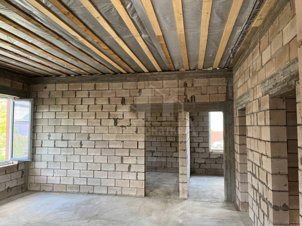 photo_5427359935428758853_y