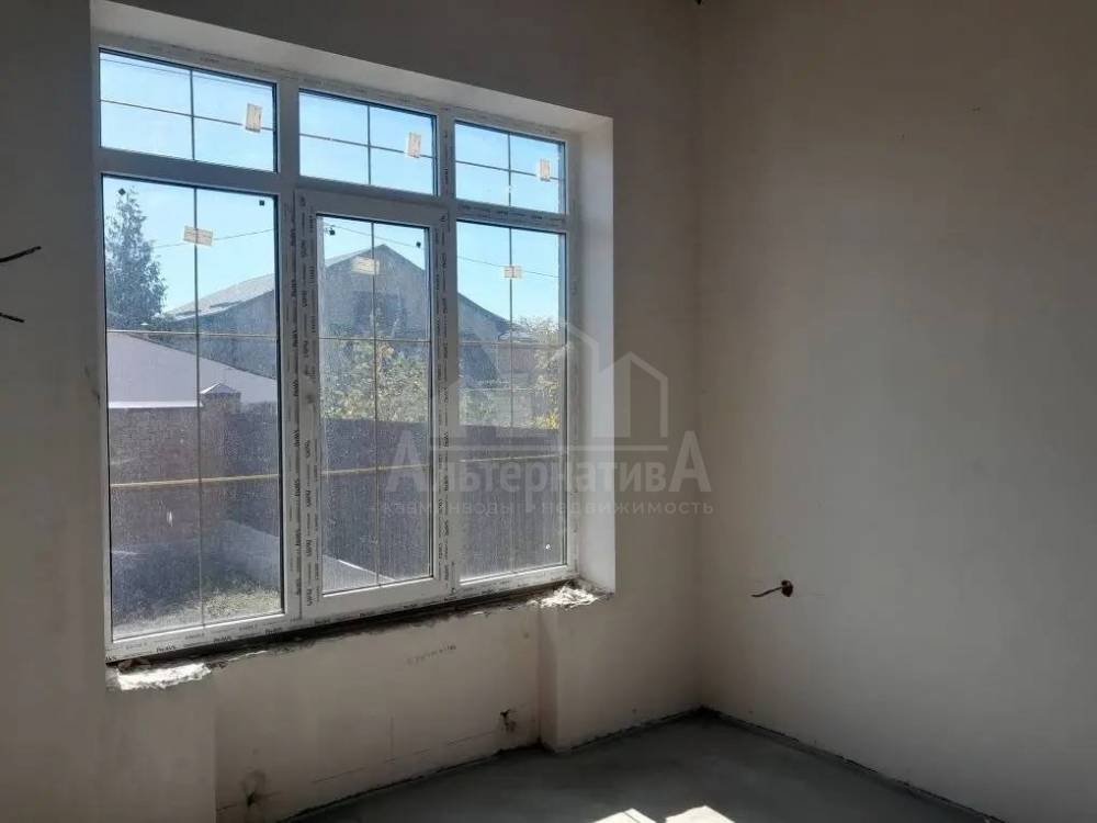 photo_5427265910004715894_y