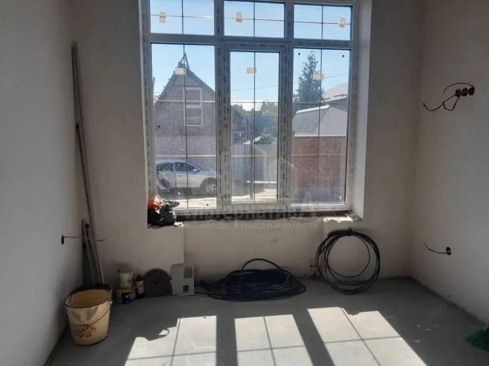 photo_5427265910004715895_y