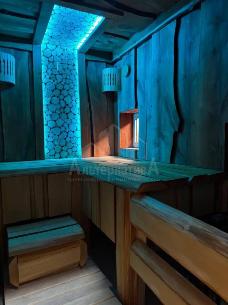 photo_5433620670601433124_y