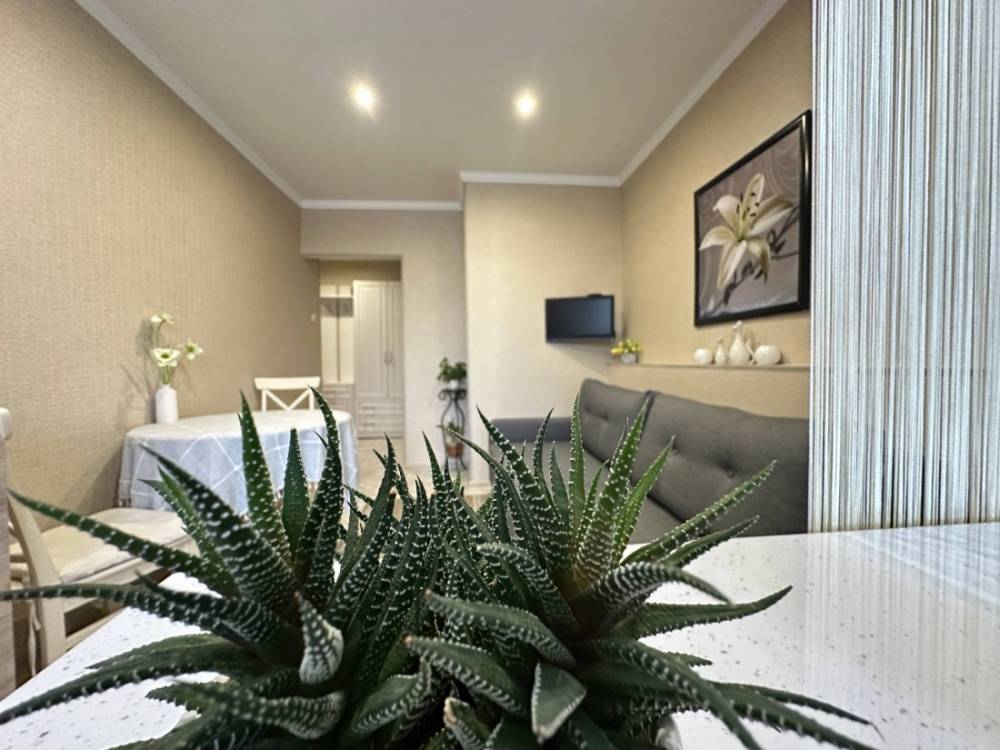 Ставропольский край, Кисловодск, Мясокомбинат, Азербайджанская ул.; Квартира 43м² 5/5 эт.