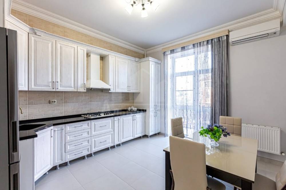 Ставропольский край, Кисловодск, Рынок, Парковая ул.; Квартира 98,90м² 4/7 эт.