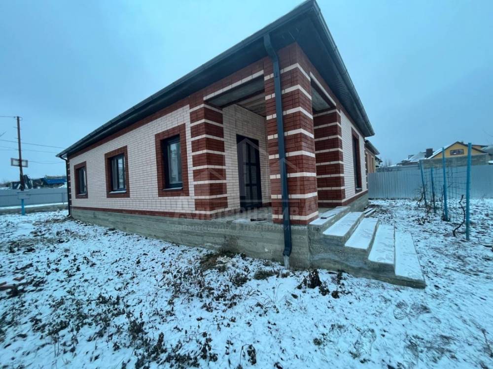 Ставропольский край, Железноводск, Пос. Железноводский, Железноводская ул.; Дом 110м² на участке 4,50 сот. 1 эт.