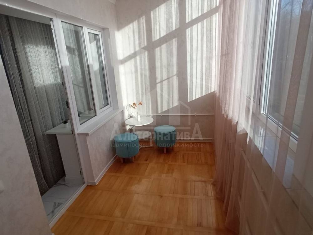 photo_5445046103947545573_y