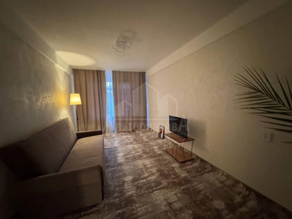 photo_5445161011502584376_y