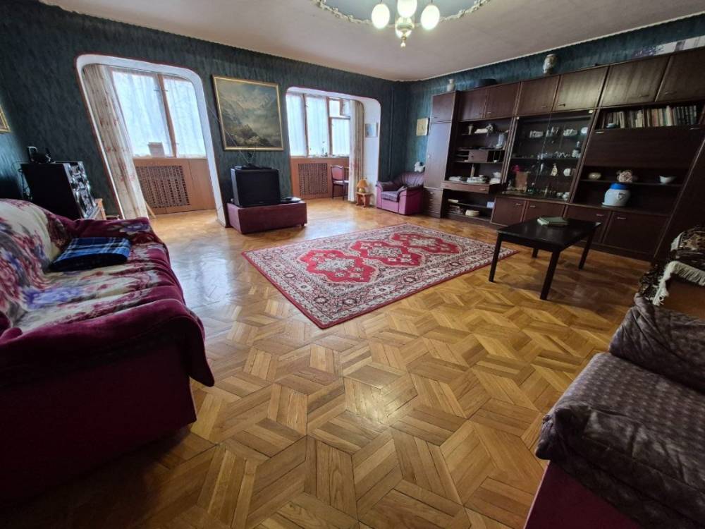 Ставропольский край, Кисловодск, сан.Москва, Широкая ул.; Квартира 128м² 3/5 эт.