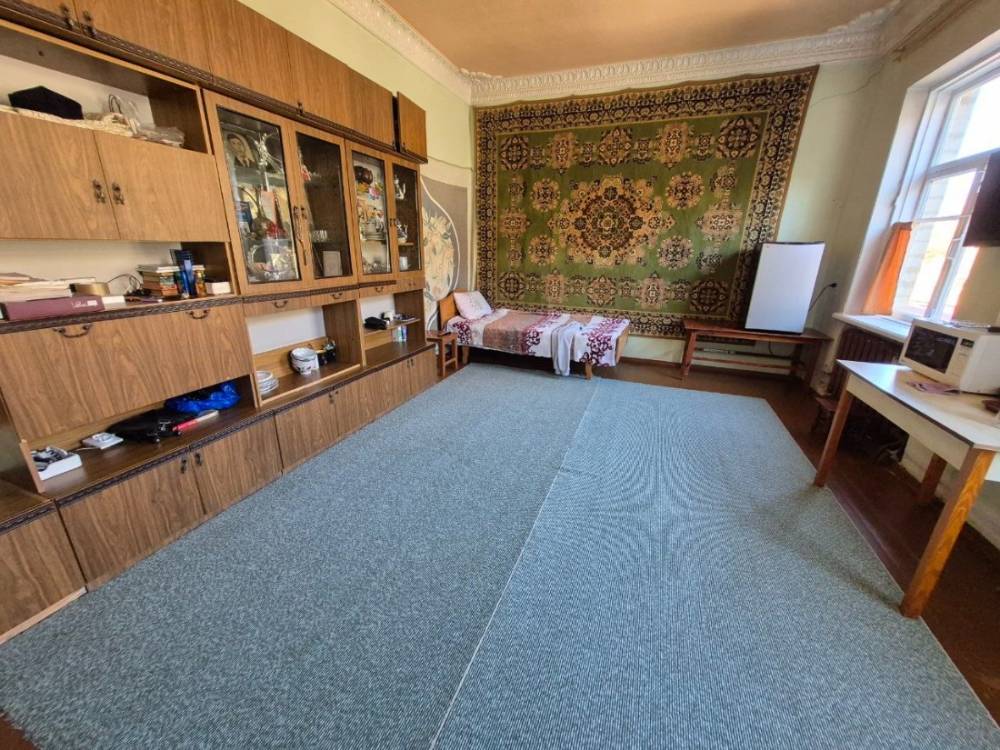 photo_5465474776588554667_y