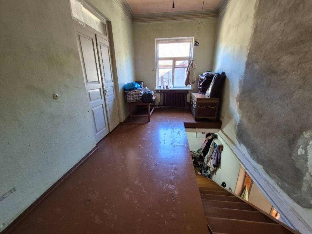 photo_5465474776588554668_y