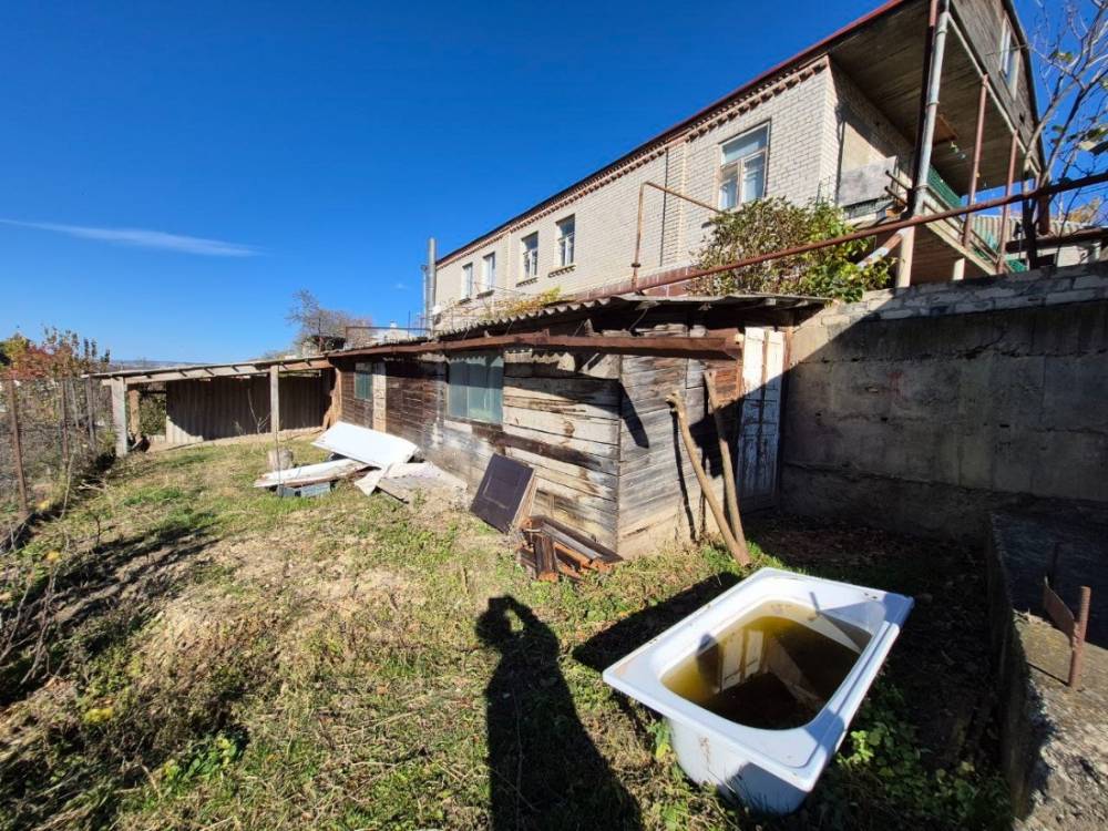 photo_5465474776588554638_y