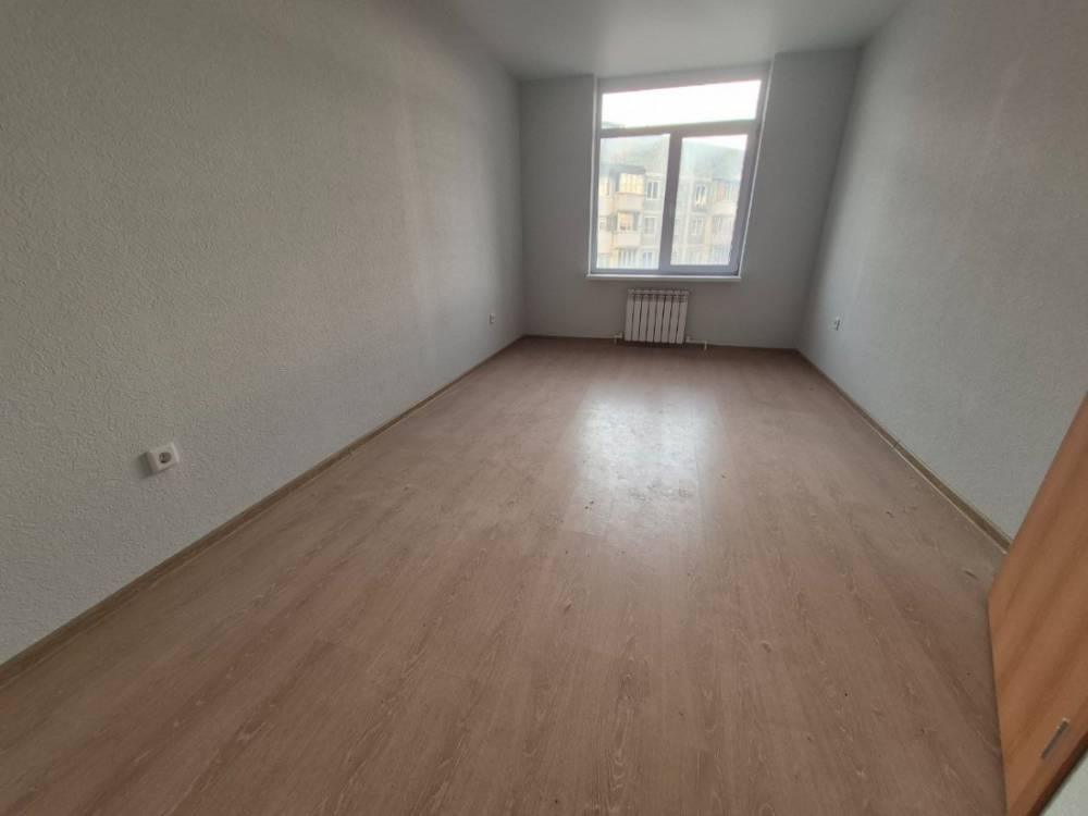 photo_5190774174484467662_y