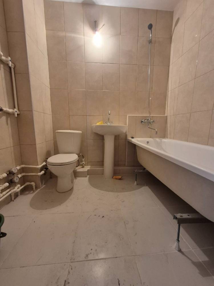 photo_5190774174484467725_y