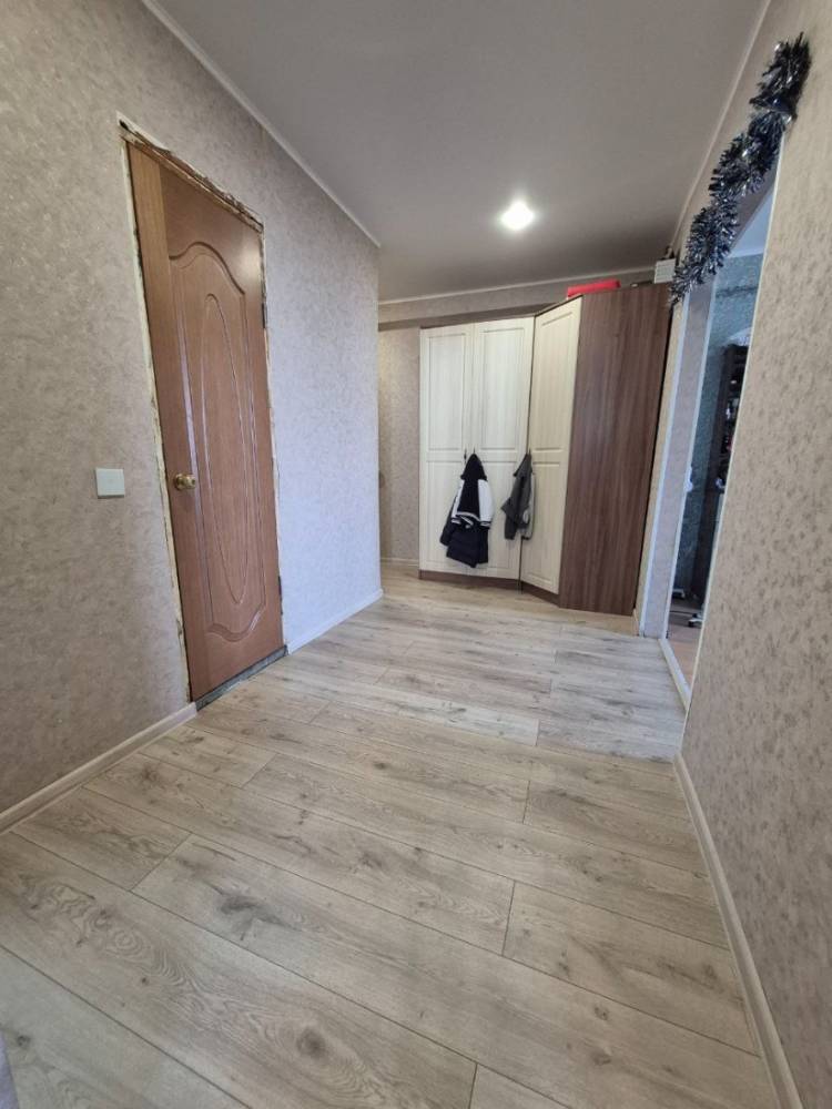 photo_5431487910101323109_y