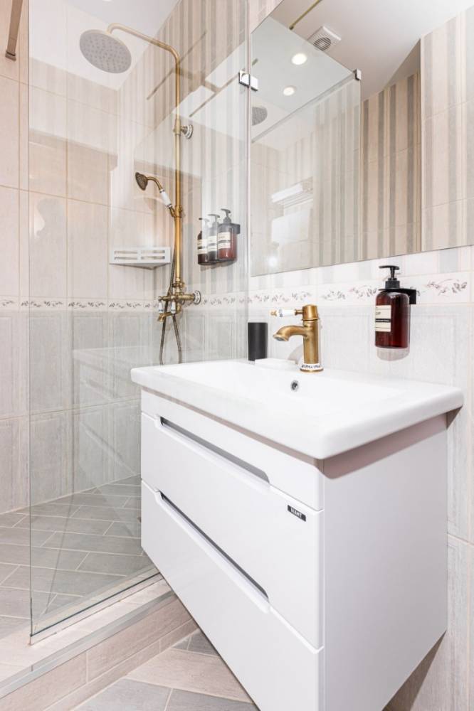 7ccc3ab1-0250-4039-a3de-89105f975934