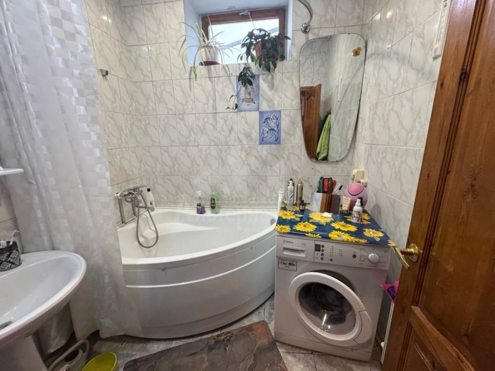 a35e3880-f718-4797-ae48-96127e7e96e7