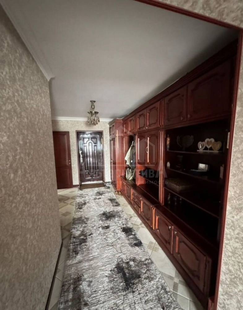 b0034d32-4a96-42c4-b237-b2f164e2e502