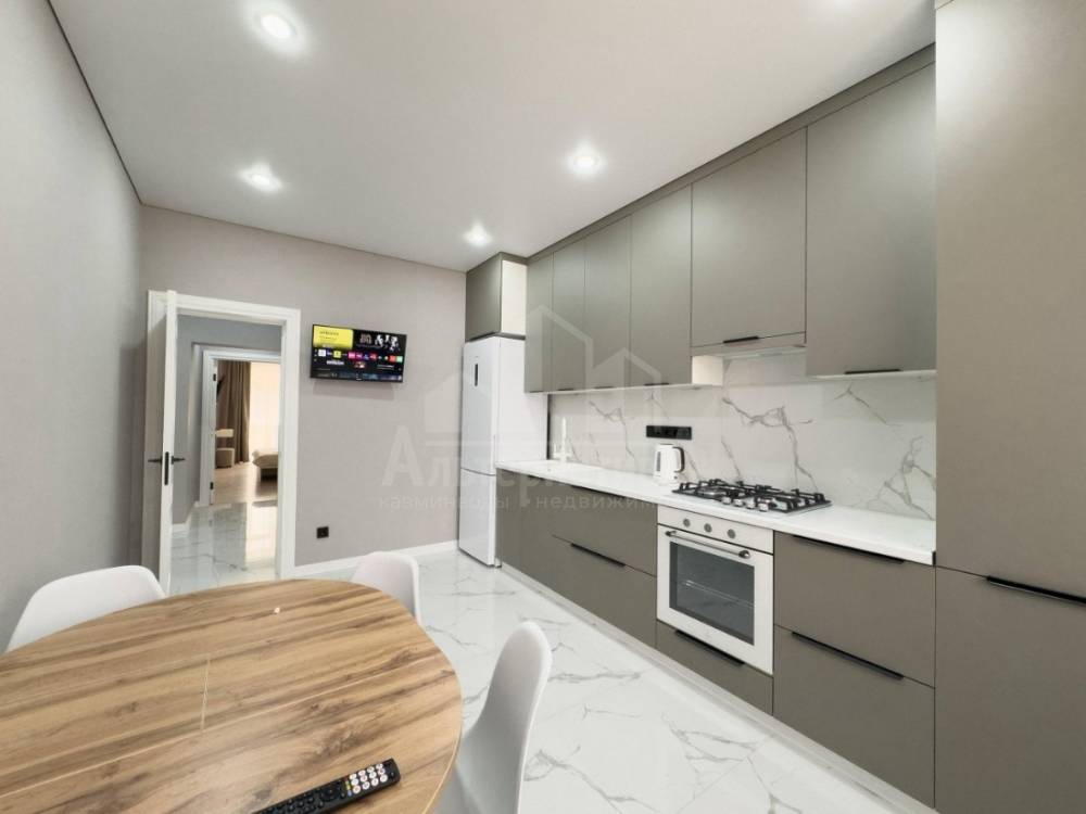 Ставропольский край, Ессентуки, 1-й МКР, Никольская ул.; Квартира 60м² 4/4 эт.