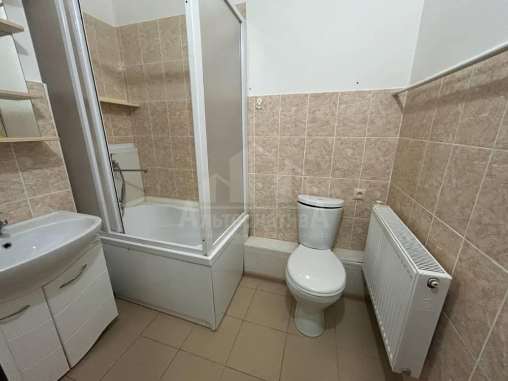 photo_5465175765260374188_y