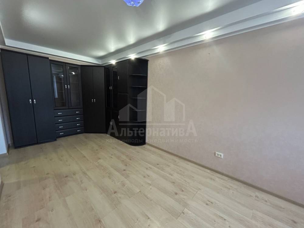 photo_5465175765260374176_y