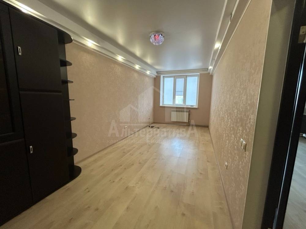 photo_5465175765260374181_y