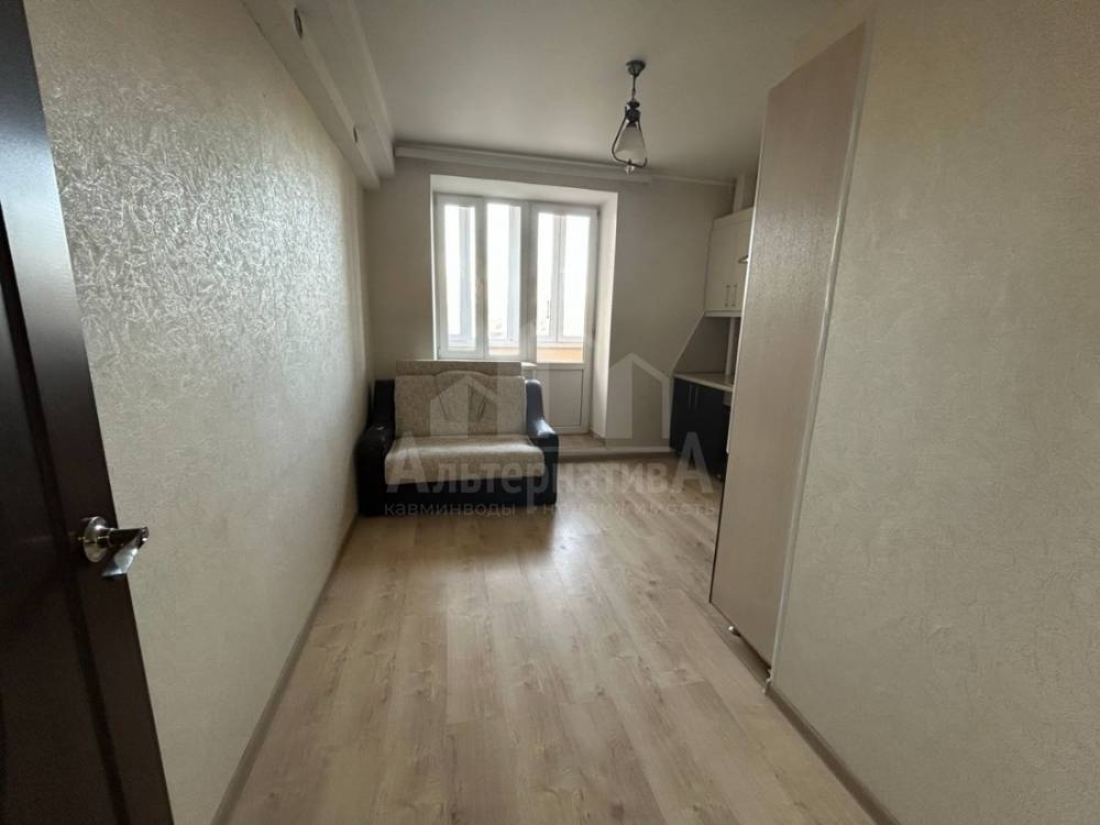 photo_5465175765260374182_y