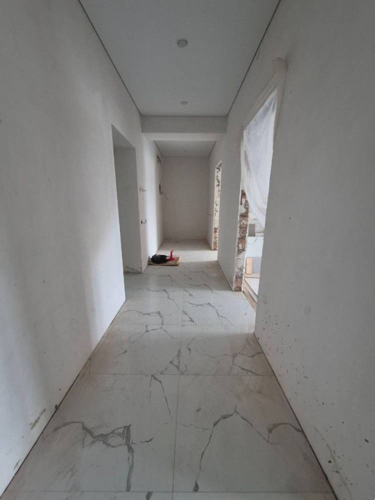 photo_5190774174484466465_y