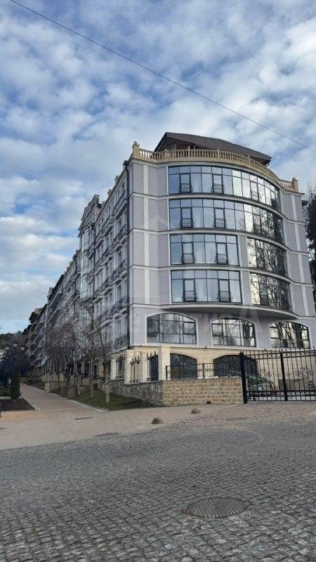 b5ee5c65-daba-474f-9402-f65a6e952964