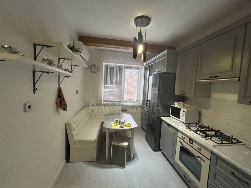 photo_5199574811582073980_y