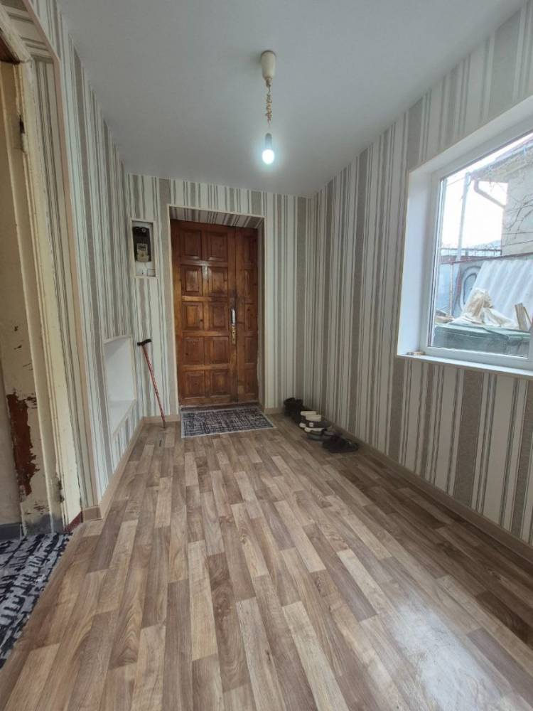 photo_5202063036460502957_y