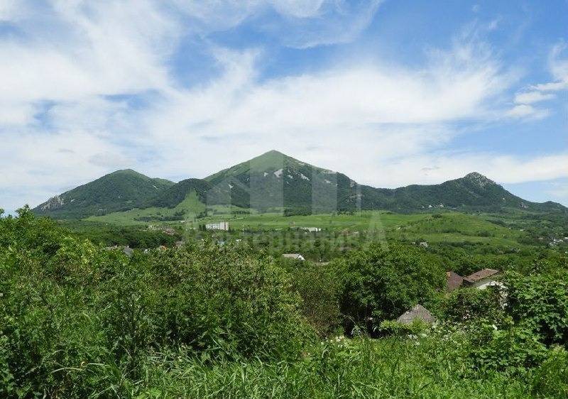 Ставропольский край, Лермонтов, Село Винсады, СОТ Дюшес; Участок на участке 8 сот.